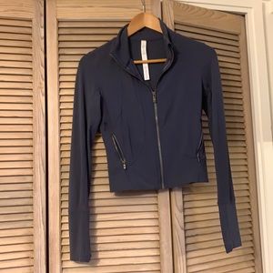 Lululemon zip up nulu size 4